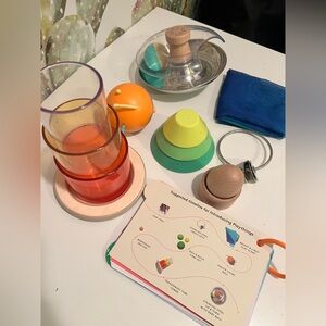 Lovevery The Explorer Play Kit 9-10 Months